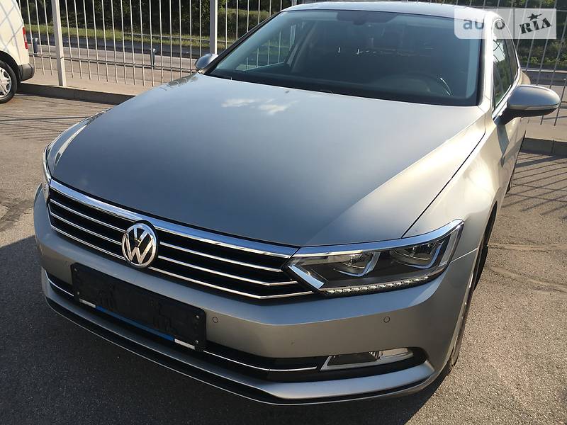 Седан Volkswagen Passat 2016 в Запоріжжі