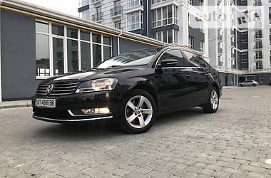 Седан Volkswagen Passat 2013 в Івано-Франківську