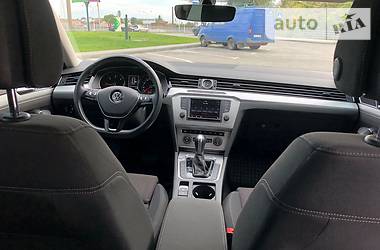 Седан Volkswagen Passat 2015 в Запорожье