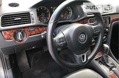 Седан Volkswagen Passat 2012 в Луцке