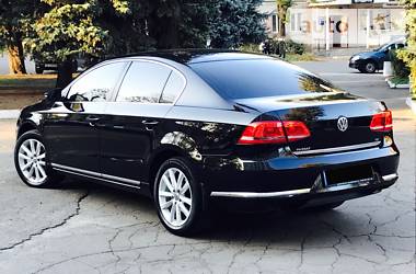 Седан Volkswagen Passat 2013 в Днепре