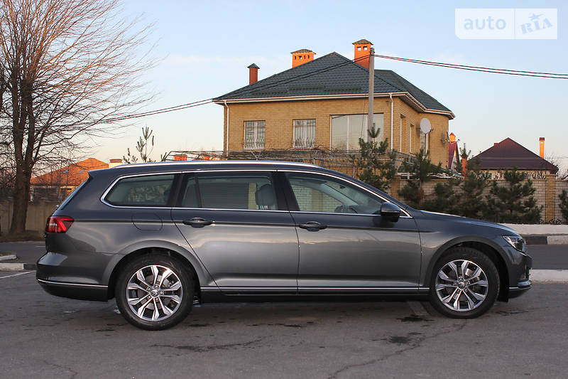 Универсал Volkswagen Passat 2015 в Одессе