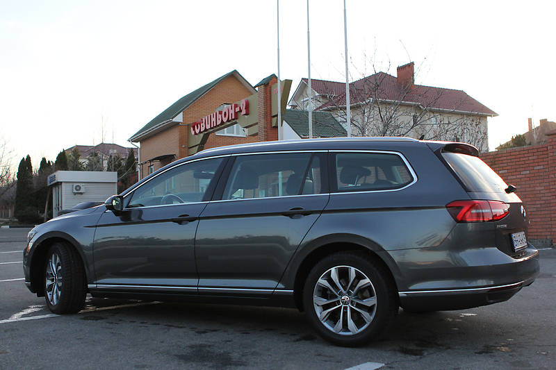 Универсал Volkswagen Passat 2015 в Одессе