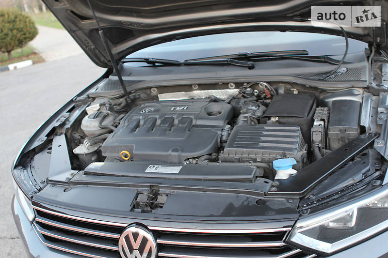 Универсал Volkswagen Passat 2015 в Одессе
