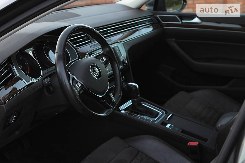 Универсал Volkswagen Passat 2015 в Одессе