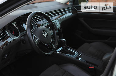 Універсал Volkswagen Passat 2015 в 