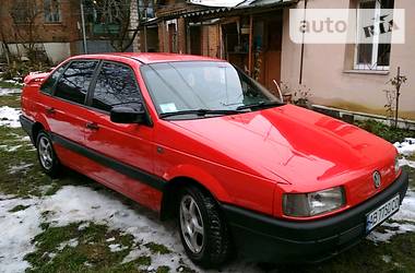 Седан Volkswagen Passat 1989 в Виннице