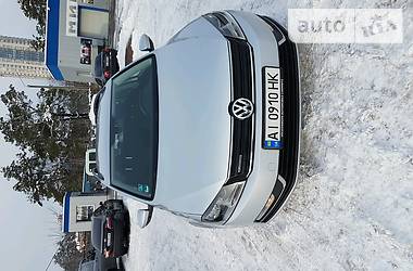 Универсал Volkswagen Passat 2012 в Киеве