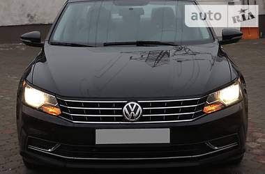 Седан Volkswagen Passat 2016 в Одессе