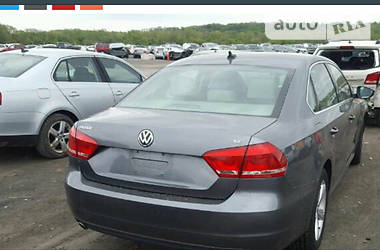 Седан Volkswagen Passat 2012 в Кропивницком