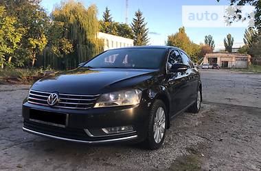 Седан Volkswagen Passat 2013 в Умани