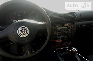 Седан Volkswagen Passat 2000 в Житомирі