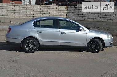 Седан Volkswagen Passat 2006 в Запоріжжі