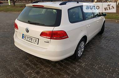 Универсал Volkswagen Passat 2013 в Киеве