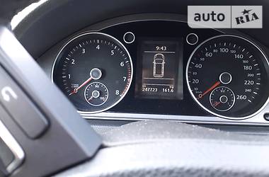 Універсал Volkswagen Passat 2011 в 