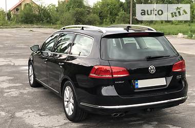 Универсал Volkswagen Passat 2011 в Ровно