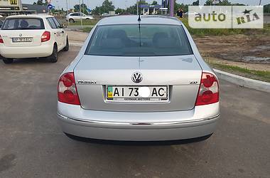 Седан Volkswagen Passat 2004 в Киеве