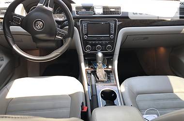 Седан Volkswagen Passat 2014 в Тернополі