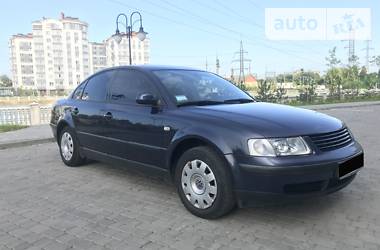 Седан Volkswagen Passat 1998 в 