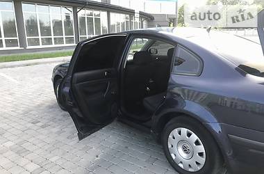 Седан Volkswagen Passat 1998 в 