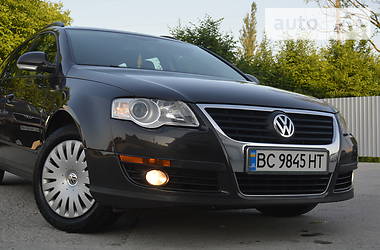 Универсал Volkswagen Passat 2010 в Дрогобыче