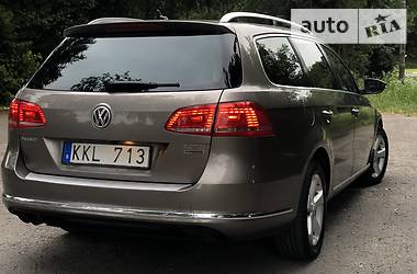 Універсал Volkswagen Passat 2011 в Радивиліві