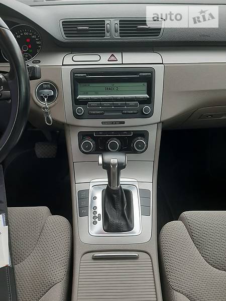 Універсал Volkswagen Passat 2010 в Львові