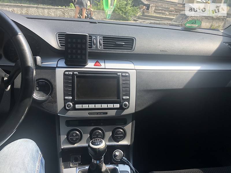 Універсал Volkswagen Passat 2007 в Житомирі