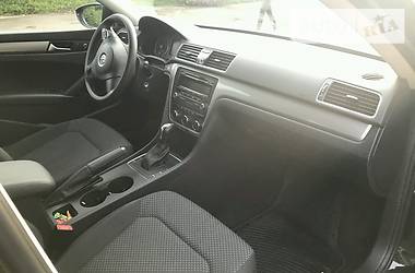 Седан Volkswagen Passat 2012 в Харкові