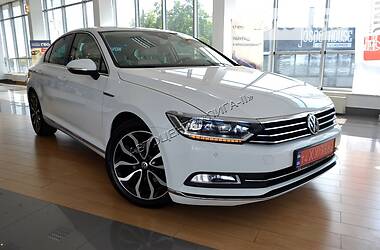 Седан Volkswagen Passat 2015 в Хмельницком