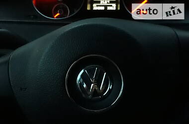 Універсал Volkswagen Passat 2009 в 