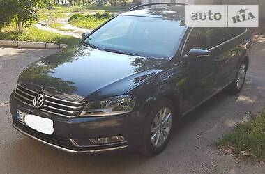 Універсал Volkswagen Passat 2011 в 