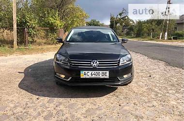 Седан Volkswagen Passat 2012 в Нововолинську