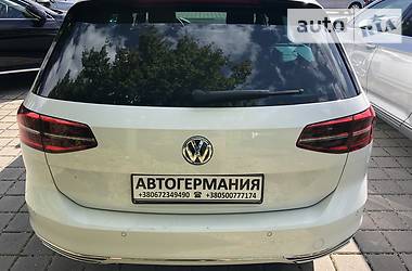 Универсал Volkswagen Passat 2019 в Киеве