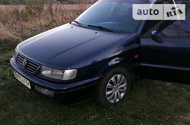 Седан Volkswagen Passat 1994 в Ровно