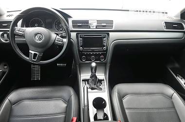 Седан Volkswagen Passat 2014 в Чернівцях