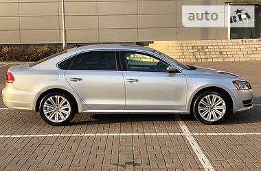 Седан Volkswagen Passat 2012 в Киеве