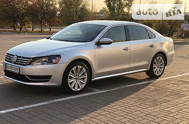 Седан Volkswagen Passat 2012 в Киеве