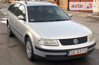 Универсал Volkswagen Passat 1998 в Ракитном