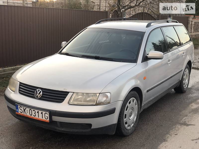 Універсал Volkswagen Passat 1998 в Рокитному