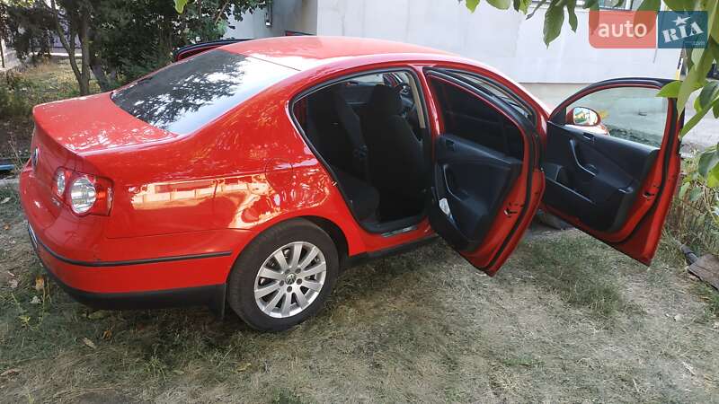 Седан Volkswagen Passat 2007 в Кропивницком