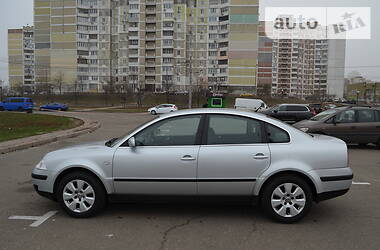 Седан Volkswagen Passat 2001 в Баштанке