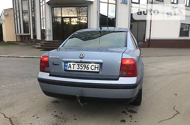 Седан Volkswagen Passat 1998 в Калуше