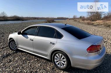 Седан Volkswagen Passat 2012 в Ивано-Франковске