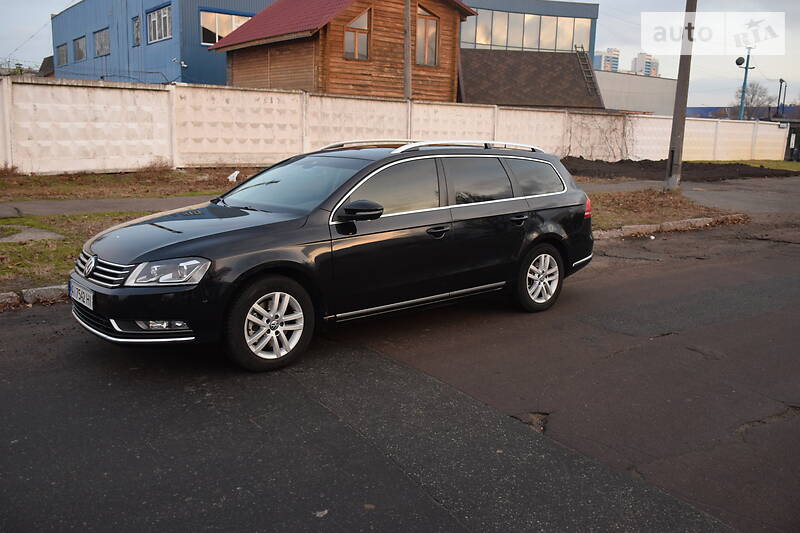 Універсал Volkswagen Passat 2011 в Києві
