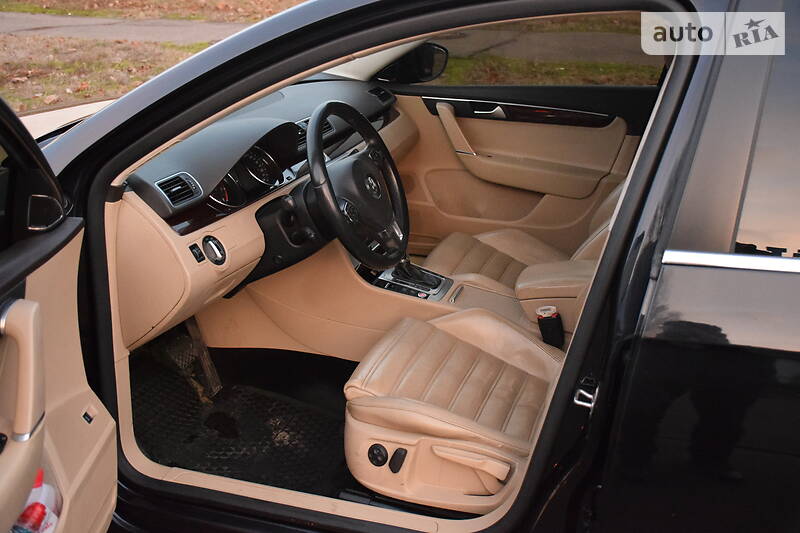 Універсал Volkswagen Passat 2011 в Києві