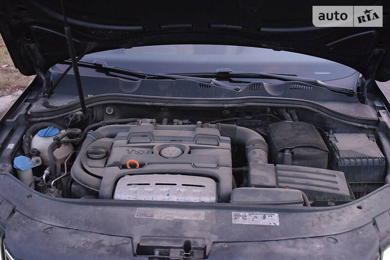Універсал Volkswagen Passat 2011 в Києві