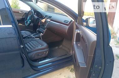 Універсал Volkswagen Passat 2011 в 
