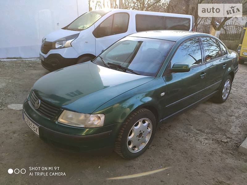 Седан Volkswagen Passat 1999 в Києві