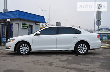 Седан Volkswagen Passat 2015 в Николаеве